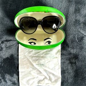 Kate Spade Sunglasses 130 Abby/S 0807, with case and cleaning cloth.